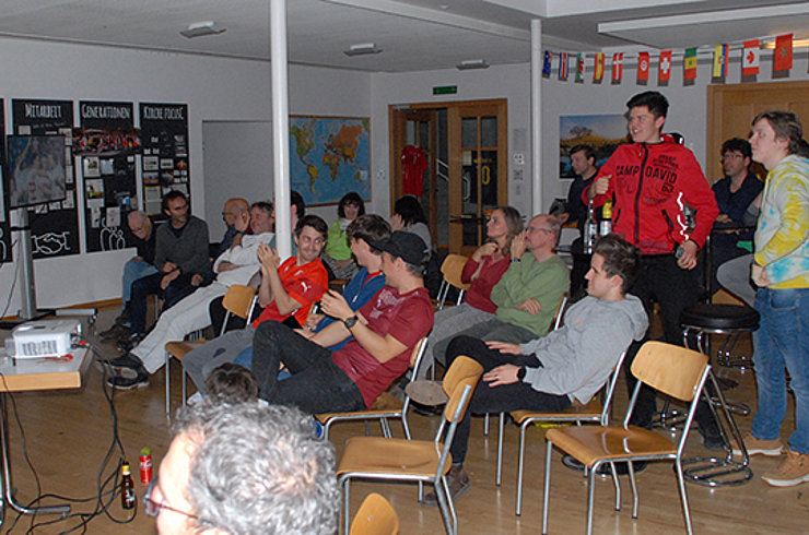 Fussballfans im focusC in Chur. Foto: zvg