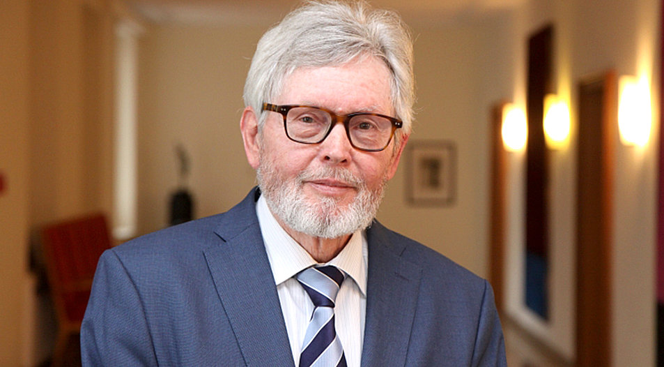 Der frühere Präsident des nordrhein-westfälischen Verfassungsgerichtshofes, Michael Bertrams. Foto: EKvW