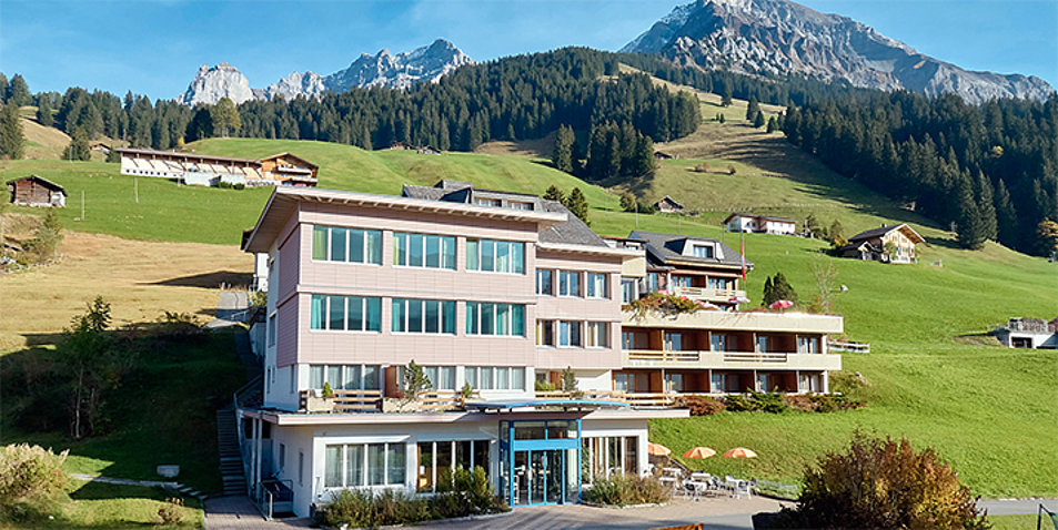 Hotel Alpina – mitten in der Berner Oberländer Bergwelt. Foto: Hotel Alpina